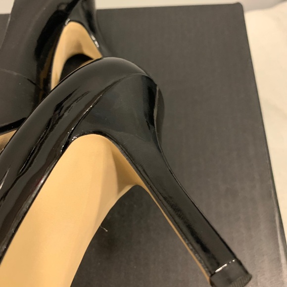 Black pumps - Picture 2 of 5